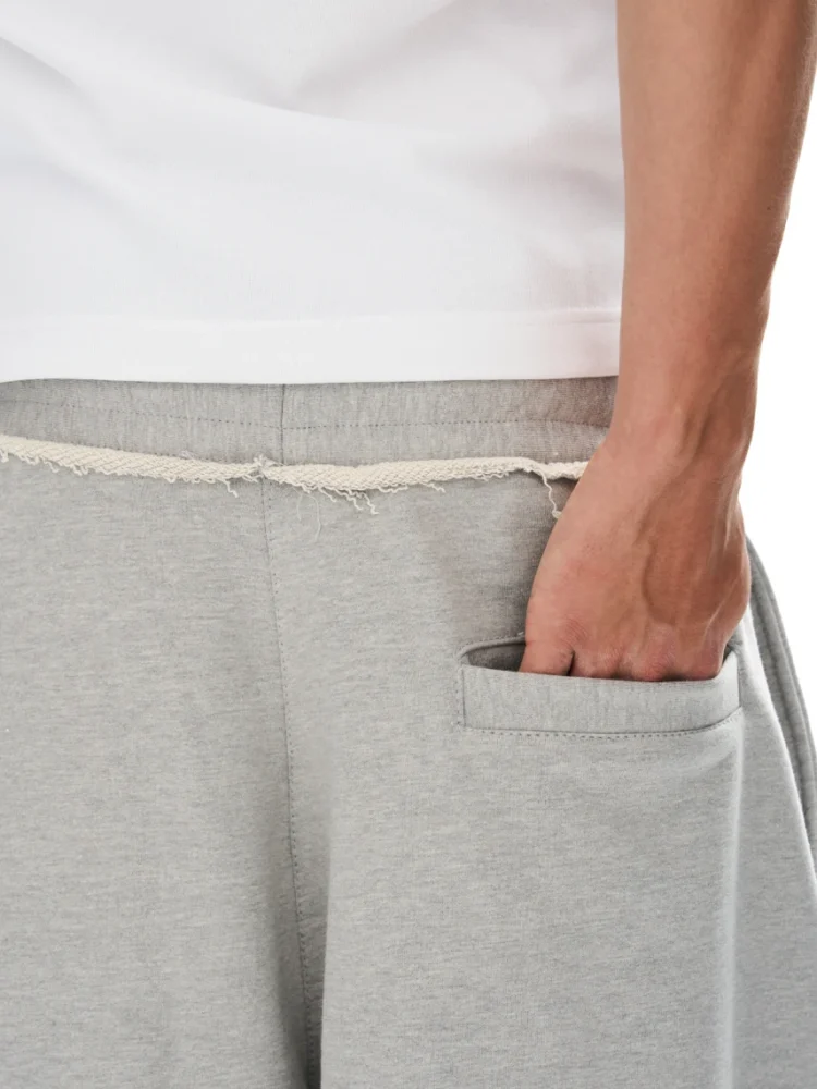 Lange Shorts • grau