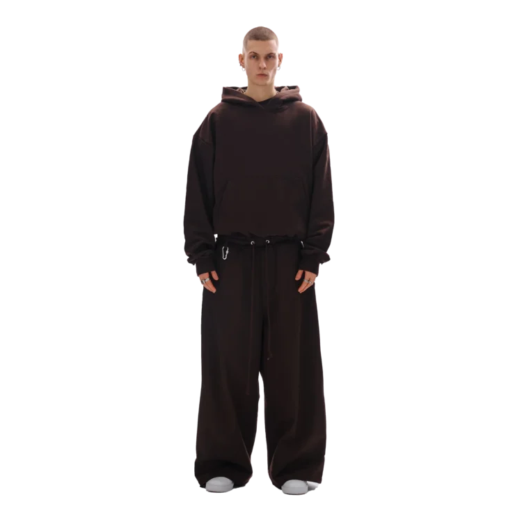 Sweatpants • brown