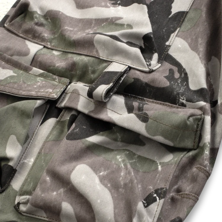 Cargo pants • camo