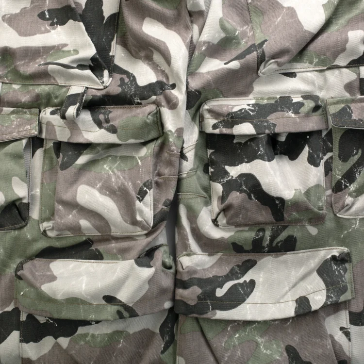 Cargo pants • camo