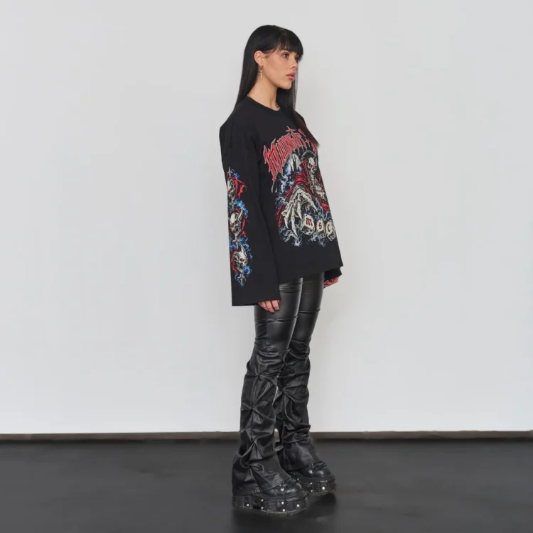 Longsleeve Halloween MSC Design – na modelce, bok